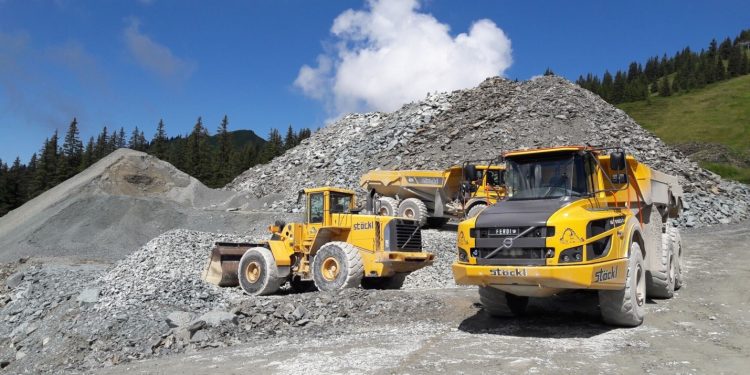 The Different Types of Construction Vehicles Found on Jobsites Today