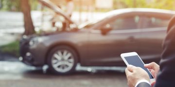 A Checklist for Handling a Car Breakdown On a Long Drive