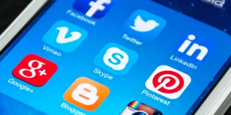 6 Different Types of Social Media Platforms