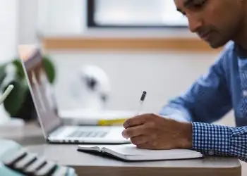5 Ways An Enterprise Software Solution Can Improve Customer Relations