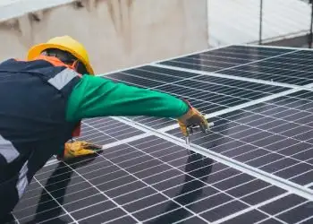 7 Common Errors in Solar Maintenance to Avoid for Homeowners