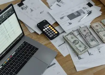 Why Outsourcing Bookkeeping and Payroll Services is the Smart Choice for Growing Businesses