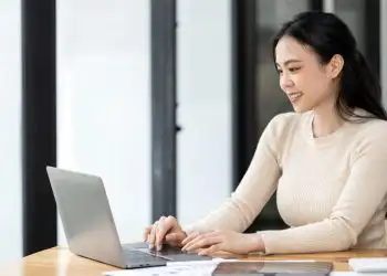 Why Should You Use a Cloud-Based Translation Solution?